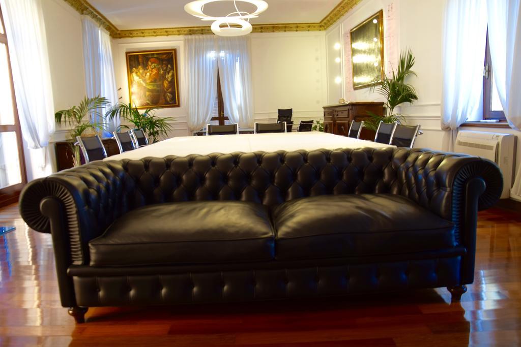 Ball Apartments Loc 04163 Verona Room photo